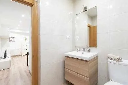 Antonio Cachero Vut5323as Apartment