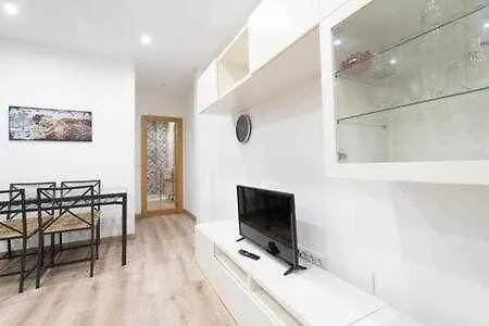 Antonio Cachero Vut5323as Apartment *